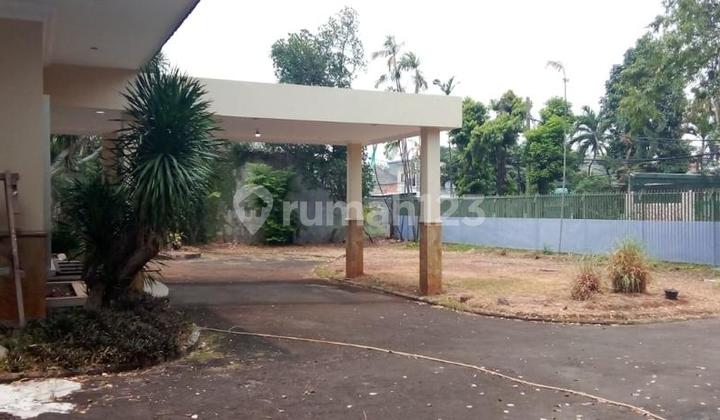 Rumah 2 Lantai Semi Furnished SHM Kelapa Dua Jakbar 2