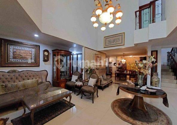 Rumah 2 Lantai Bagus Semi Furnished SHM Tanjung Barat Jaksel 1