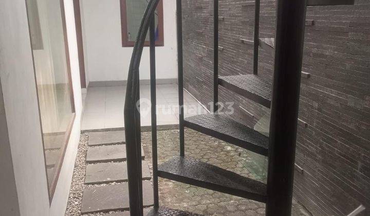 Rumah Kontrakan Bagus Sektor 9-Bintaro, Tangerang Selatan 2