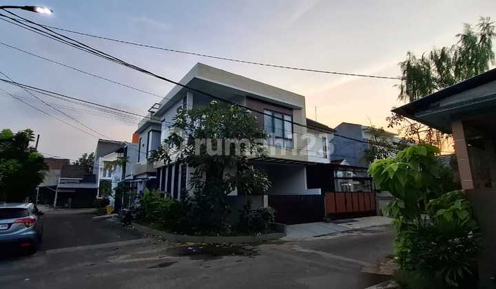 Rumah SHM Graha Raya, Tangerang Selatan