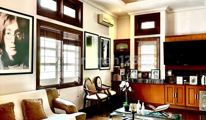 Nice House SHM Bintaro Sector 8, South Tangerang