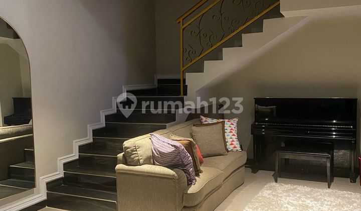 Rumah Bagus SHM Cirendeu, Jakarta Selatan