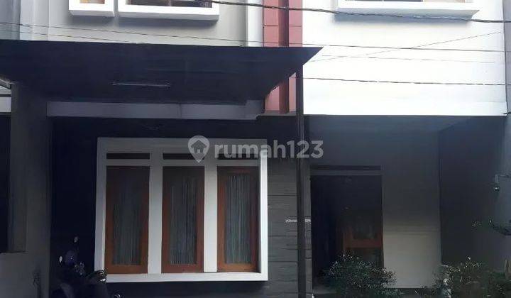 Rumah Minimalis Siap Huni Bagus Terawat di Komplek Gerlong 1