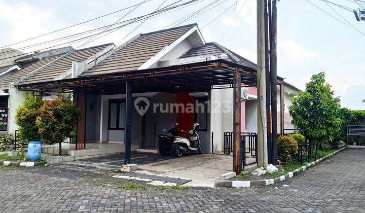 Rumah Hook Minimalis Siap Huni Dalam Komplek One Gate Ciwastra 1