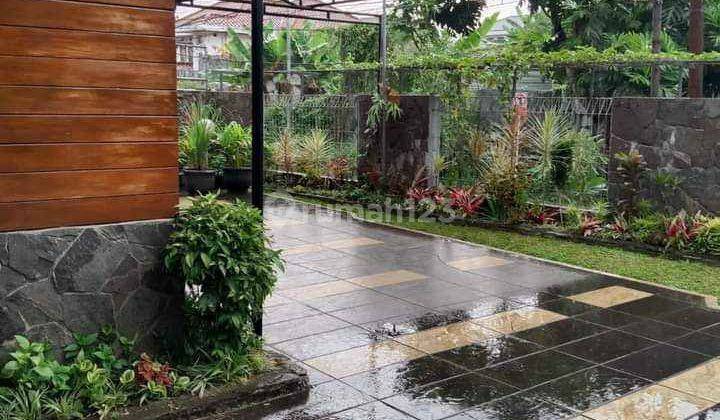 Rumah Mewah Hook Luas Siap Huni Dalam Komplek Cigadung 2