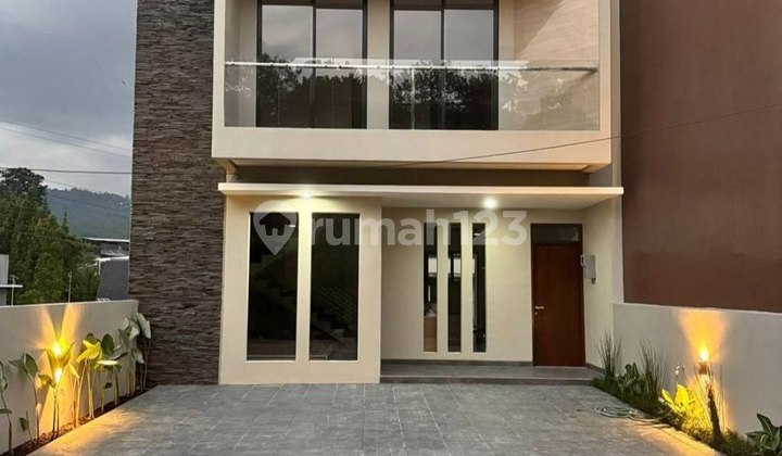 Rumah Baru Modern Siap Huni Lingkungan Sejuk di Dago 2