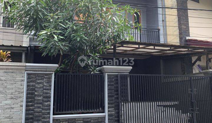 Rumah Terawat Siap Huni Akses Jalan Lebar di Turangga 2