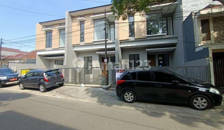 New House Ready to Occupancy Strategic Location in Sayap Pajajaran New House Ready to Occupancy Strategic Location in Sayap Pajajaran