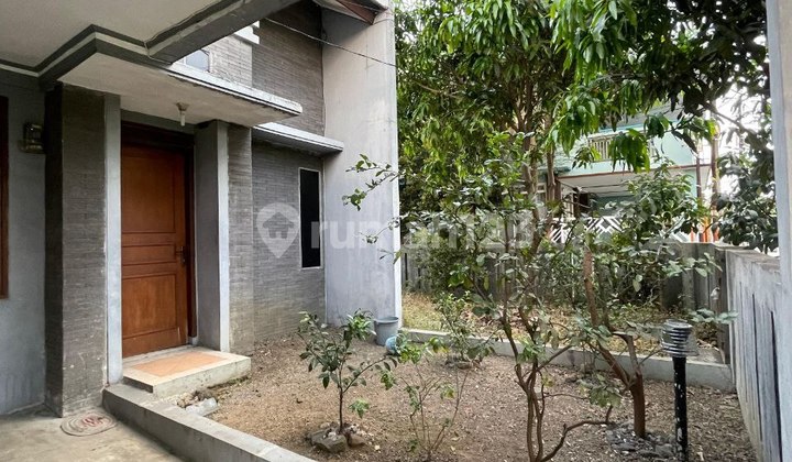 Minimalist House Needs Renovation, Strategic Location in Cinambo 2