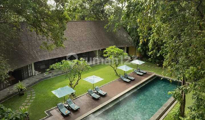 Tropical Lush Garden Luxury Villa For Sale In Canggu, Bali