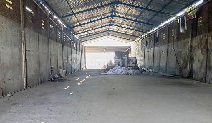Dijual Gudang Raya Slempit Kedamean Gresik Jawa Timur