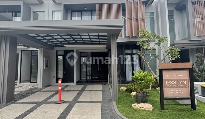Dijual Rumah Pakuwon City Grand Cayman Surabaya Dekat Kertajaya Dharmahusada  1