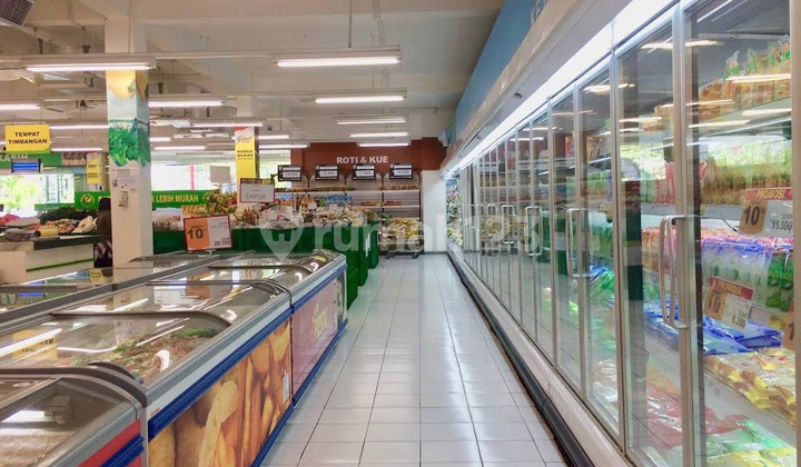 FOR RENT QUICKLY - SHOPHOUSE ON KLAMPIS JAYA MAIN ROAD, SURABAYA - FORMER SUPERMARKET 2