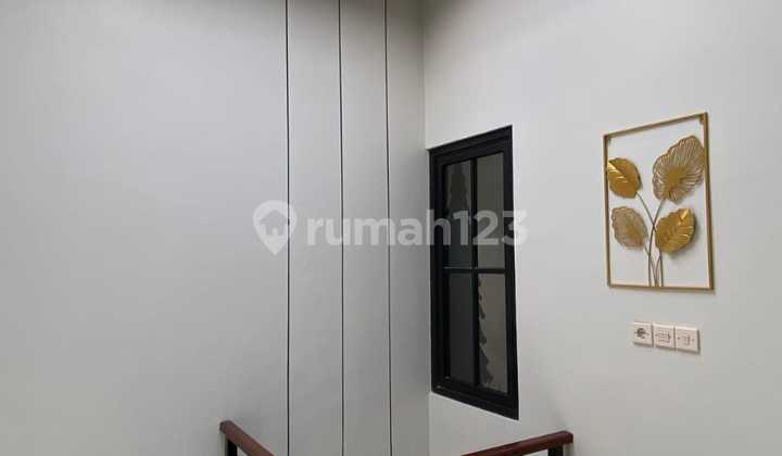 Dijual Rumah Baru Kedinding Tengah Surabaya 2