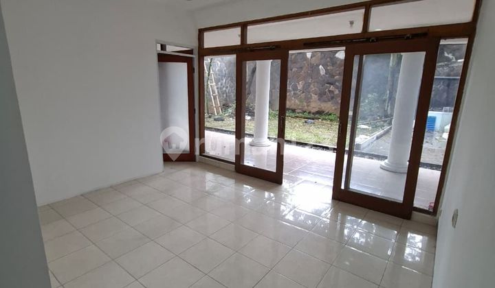 Sewa Ruang Usaha /Rumah Tinggal di Sayap Riau Bandung Kota Sewa Ruang Usaha /Rumah Tinggal di Sayap Riau Bandung Kota