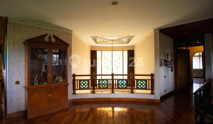Rumah Mewah di Terusan Sutami, Sarijadi, Bandung 2