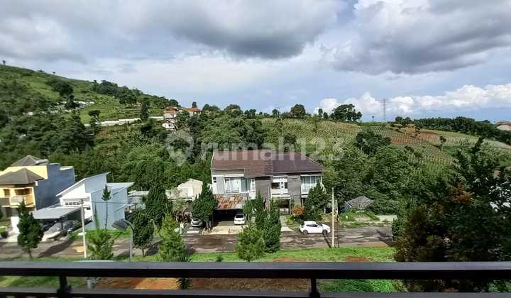 Rumah Nyaman Resort Dago Pakar Cluster Springhill, Bandung