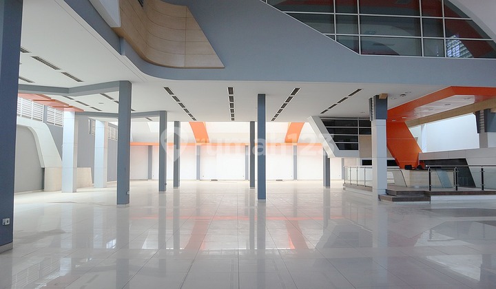 Jual Atau Sewa Gedung Commercial Ex Showroom di Soekarno Hatta  2