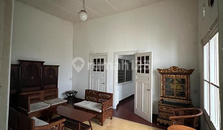 Rumah Klasik Belanda untuk Tempat Usaha di Sayap Riau Bandung 2