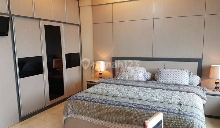 Jual Apartemen Mewah Full Furnish di Dekat Tol Baros The Edge  1