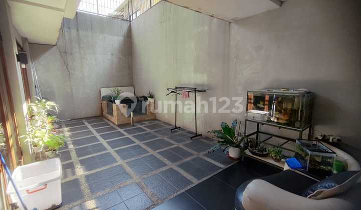 Comfortable House in the Singgasana Mekar Wangi Cluster, Bandung 2