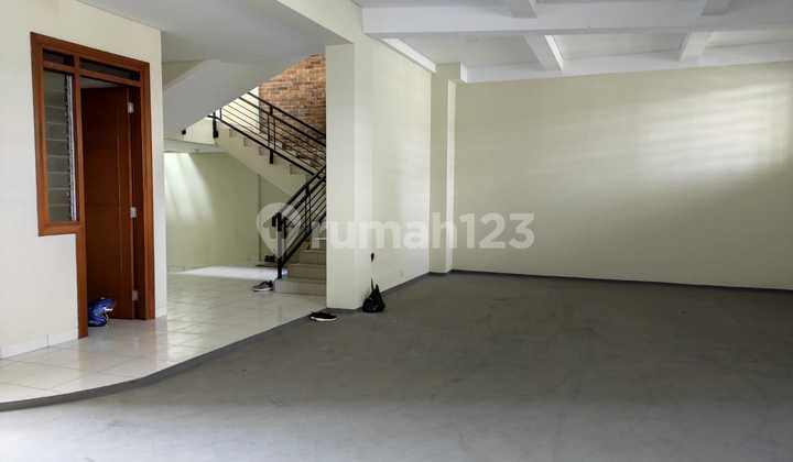 Rumah Modern Minimalis Nice View di Kota Baru Parahyangan Bandung 2