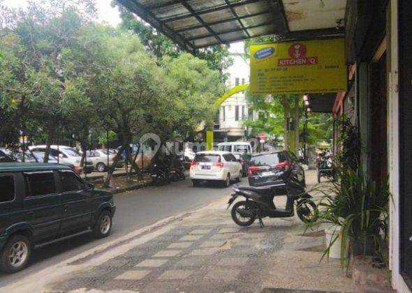 Rukost 3 Lantai Strategis Dekat Alun Alun Bandung Jalan 2 Mobil