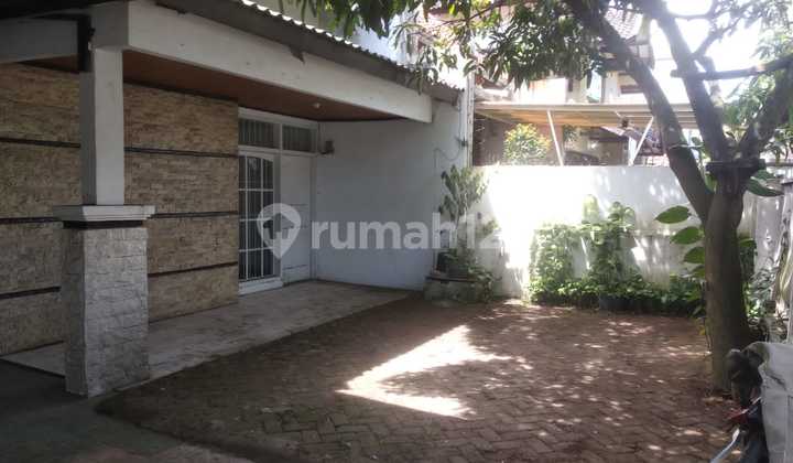 Jual Atau Sewa Rumah Bagus Untuk Usaha di Jalan Utama Turangga Jual Atau Sewa Rumah Bagus Untuk Usaha di Jalan Utama Turangga