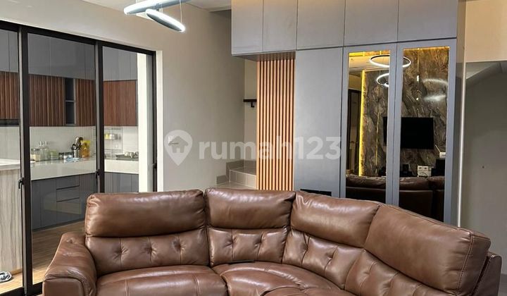 Jual Rumah Modern Fullfurnish di Cluster Flora Summarecon Bandung 2