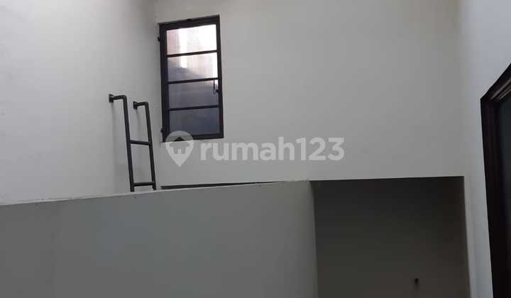 Jual Cepat Rumah 2 Lantai di Cluster Singgasana Pradana Bandung 2