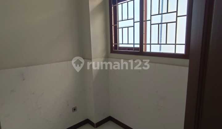 Jual Cepat Rumah 2LT Bagus Baru di Hook Komp.Sumber Sari Bandung 2