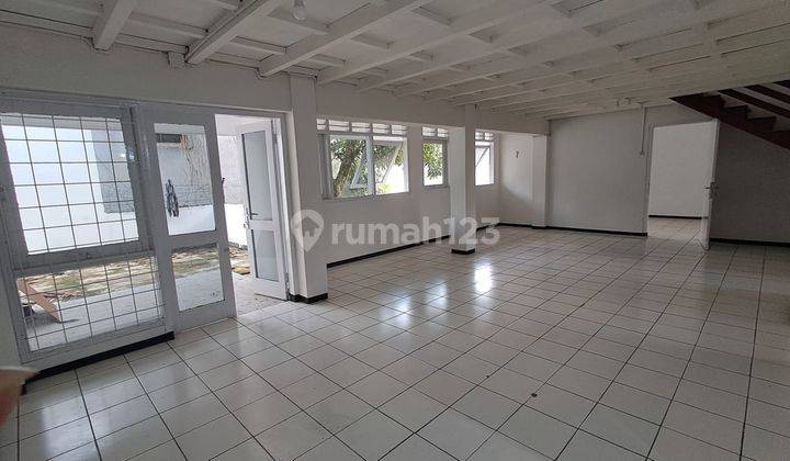 Sewa Rumah Baru Renov Cocok Jadi Kantor di Jl.kembar Bandung 1