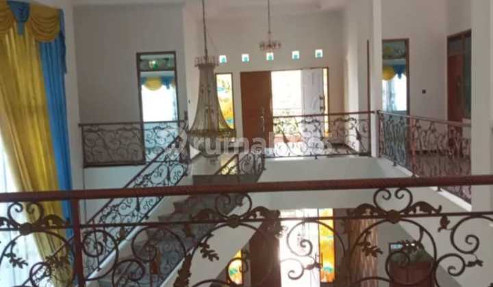 Rumah Hook Mewah 2 LT di Cluster Istana Kawaluyaan Indah Bandung 1