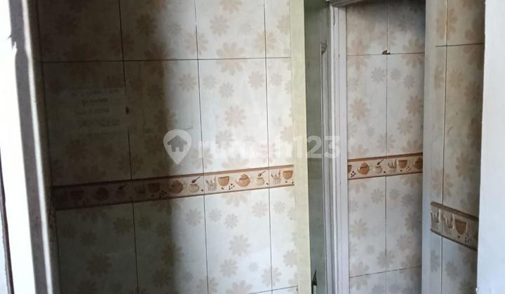 Rent a 2-Story Shop/Business Space on Mainroad Cimareme Bandung 2