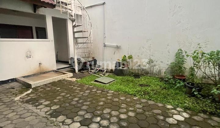 Rent a 2-story house ready to occupy in Mekar Wangi Complex, Bandung 2