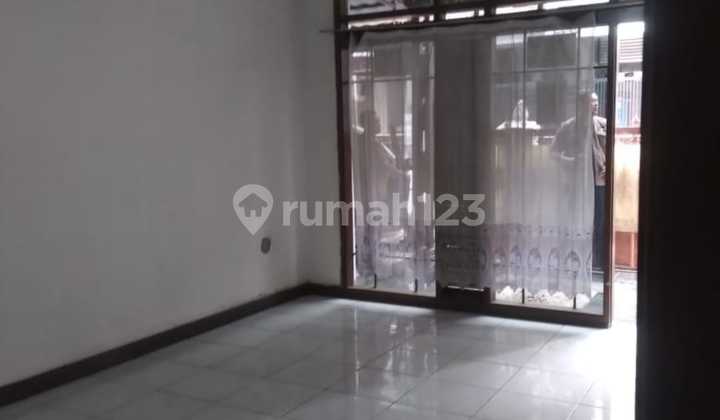 Sell Cheap Ready-to-Live House in Margahayu Raya Complex Bandung 2