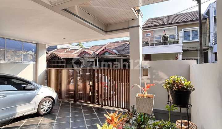 Jual Rumah Bagus 2 Lantai di Komplek Dekat Tol Baros Cimahi