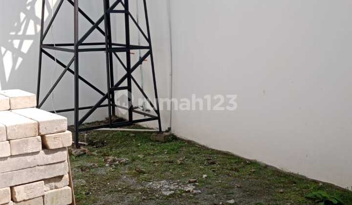 Sell Affordable Ready-to-Live House in Taman Holis Indah 1 Complex Bandung 2