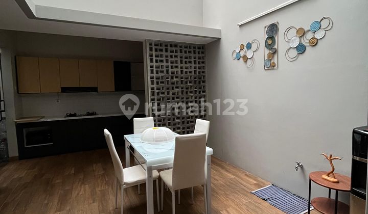 Sewa Rumah Siap Huni di Cluster Flora Fiona Summarecon Bandung