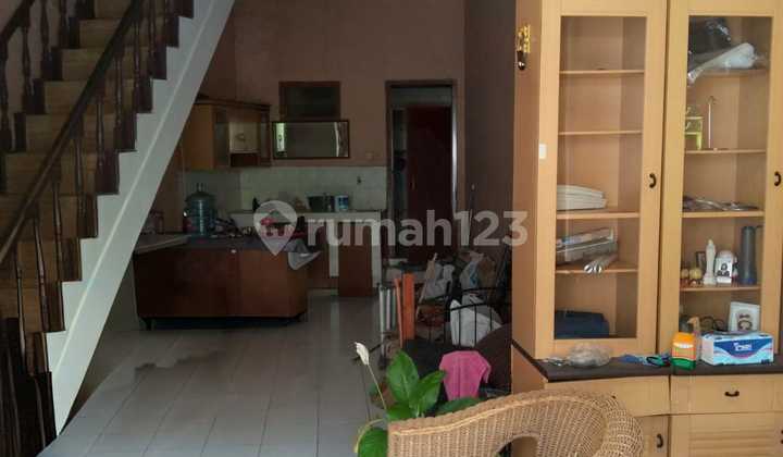 Sewa Rumah Murah 2,5 Lantai Full Furnish di Sayap Ciateul Bandung