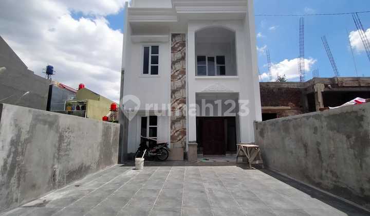 New 2-Story Luxury House in Cisaranten Kulon, Arcamanik, Bandung