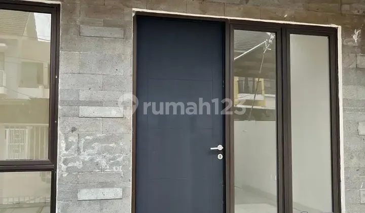 Comfortable House on Jln Harapan Mulya Raya - Harapan Indah Bekasi 2