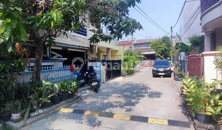 House Near Sman 10 Harapan Indah 2 Floors Negotiable Price 2