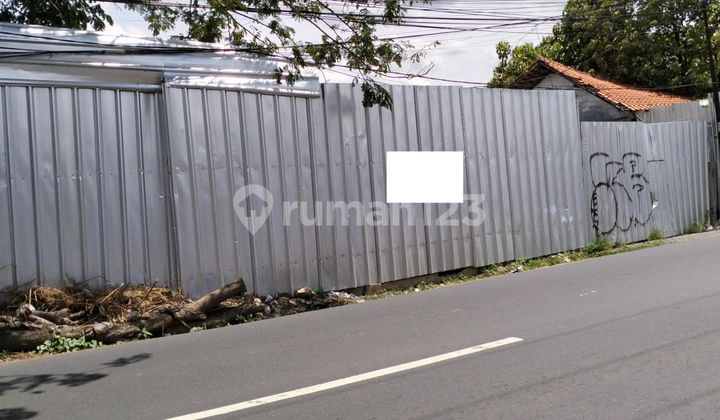 Di Jual Pinggir Jalan Raya Perjuangan