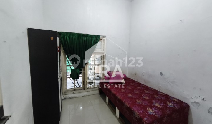 Ready-to-Occupy Kos with 25 Rooms, 2 Floors, No Termites, and Strategic Location 2