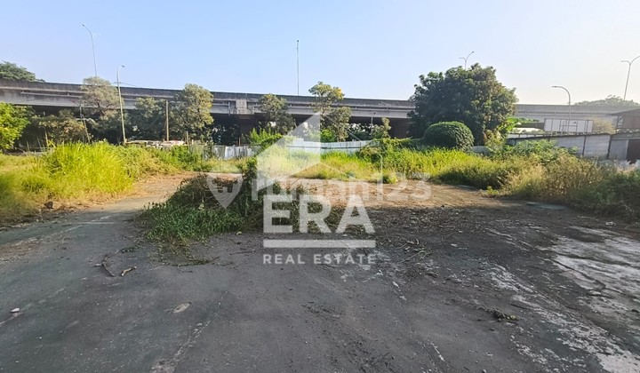 Rented Land Suitable for Cafe, Commercial, Futsal/Padel Field in Bekasi City