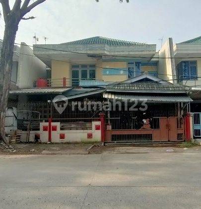 Dijual Rumah Strategis Bisa Untuk Usaha di Harapan Indah Bekasi 2