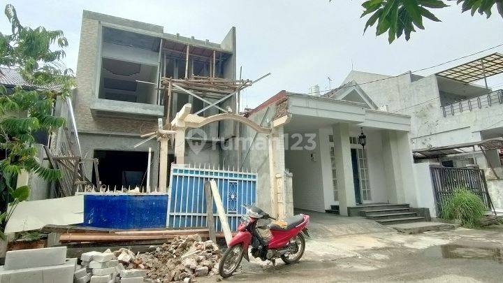 Dijual Rumah 2 Lantai Siap Huni Dalam Cluster di Bulevar Hijau Harapan Indah Bekasi 1