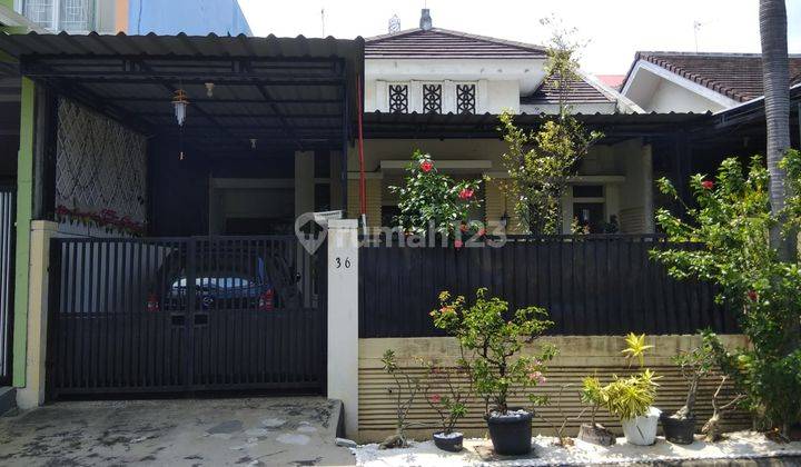 Dijual Rumah Depat Taman Siap Huni di Cluster Aralia Harapan Indah Bekasi 1