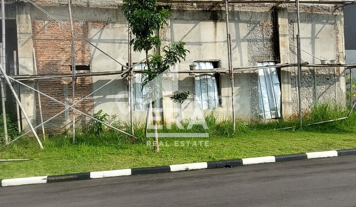 Rumah Bahan Siap Renovasi di Cluster Water Terrace Grand Wisata